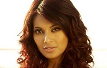 I wish John gets married, he's getting old: Bipasha